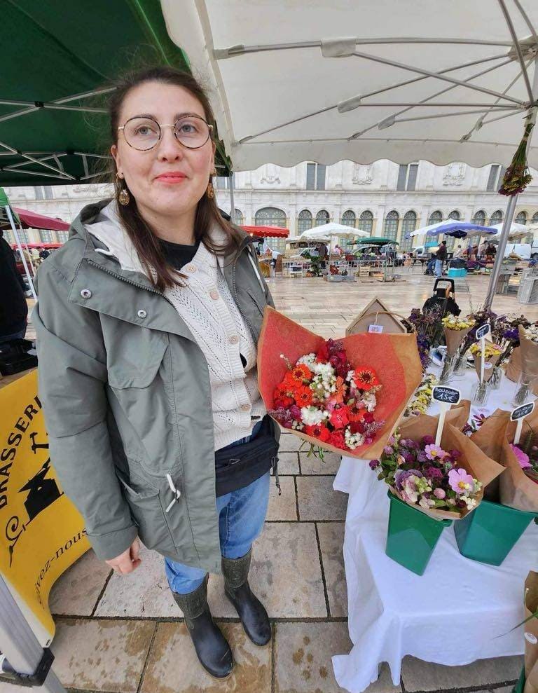 Coralie, floricultrice chez Terre de couleurs