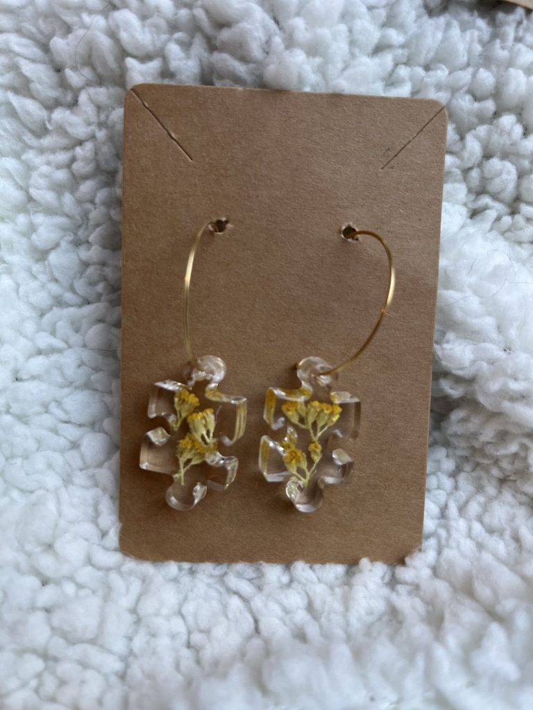 Boucles d'oreilles de fleurs séchées