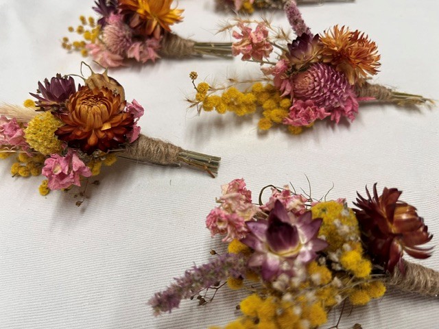 Atelier confection fleurs séchées aux Halles (Laval) le 20 octobre 2026 à 19h – Image 6
